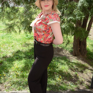 Pantalon simplu, nuanta de maro, curea trendy, inchidere clasica - Img 3