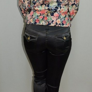Pantalon tineresc, cusaturi aurii, croiala moderna, neagru - Img 4