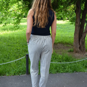Pantaloni Suzi ,moodel de dungi,nuanat alb-negru - Img 7