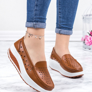 Pantofi casual damă maro din piele naturală cu perforații și talpă ortopedică - Img 3