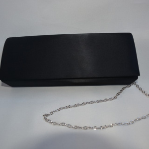 Poseta de ocazie din saten fin, lucios, neagra, cu model clasic - Img 3