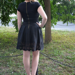 Rochie casual, feminina, neagra, cu perforatii in partea de jos - Img 4
