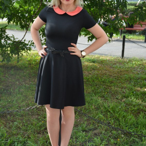 Rochie casual, in clos, de culoare neagra, cu guler corai - Img 3