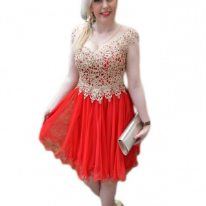 Rochie de nunta cu aspect evazat, din tul rosu si dantela aurie - Img 1