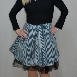 Rochie de ocazie cu croi evazat cu insertie de tul, negru-argintiu - Img 6