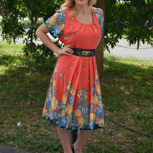 Rochie de primavara-vara, cu un imprimeu floral pe diferite fundaluri - Img 4