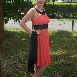 Rochie de seara eleganta, din voal de culoare corai, cu insertii negre - Img 3