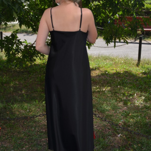 Rochie de seara lunga, neagra, din saten, cu verde sau cu rosu - Img 5
