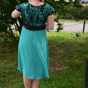 Rochie de seara midi, de culoare turcoaz, cu model din dantela - Img 4