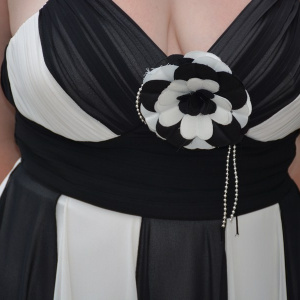 Rochie de seara scurta, cu design in dungi verticale negre si albe - Img 5