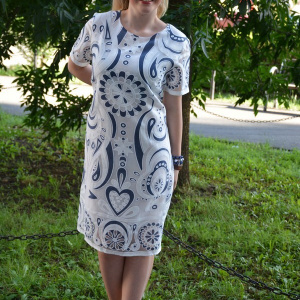 Rochie de zi cu maneca scurta, nuanta alba imprimeu albastru - Img 4