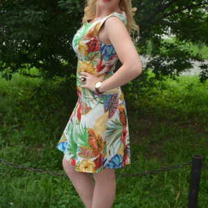 Rochie feminina, de vara, imprimeu floral pe fond alb - Img 3