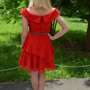 Rochie Makenzie cu insertii de dantela,nuanat de rosu - Img 4