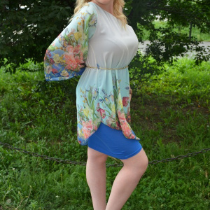 Rochie moderna one-shoulder, culoare albastra, cu flori colorate - Img 4