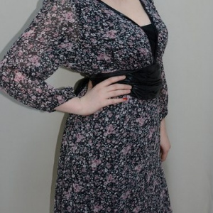 Rochie multicolora, design floral aplicat, centura neagra in talie - Img 3