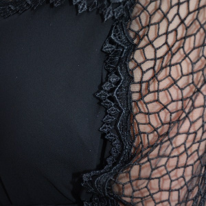 Rochie neagra de ocazie, din material elastic lucios si voal peste - Img 6