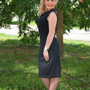 Rochie neagra in stil gotic cu insertie de piele ecologica in fata - Img 3