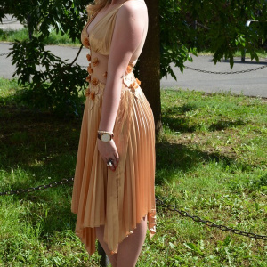Rochie rafinata  de seara, senzuala,de culoare aurie - Img 3