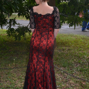 Rochie sofisticata, de ocazii, lunga, culoare rosie cu dantela neagra - Img 4