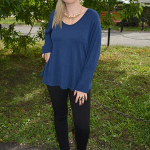 Bluza albastra, masura mare, cu aspect tricotat si maneca lunga - Img 5