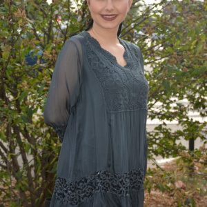 Bluza Amalia cu insertii de broderie si decolteu in V,nuanta de gri - Img 5