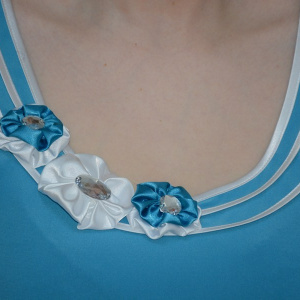 Bluza deosebita, nuanta de albastru, design de flori aplicat - Img 4