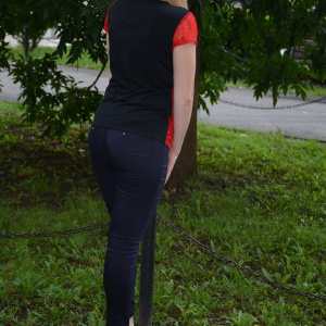 Bluza feminina cu aspect elegant din dantela rosie si tul negru - Img 4