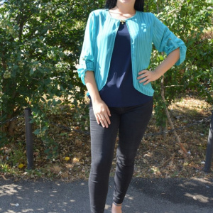 Bluza tinereasca in nuante de albastru cu design de dungi subtiri - Img 3
