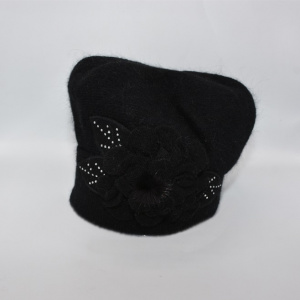 Caciula Suzane accesorizata cu petale 3d si insertii de strasuri,nuanta de negru - Img 2