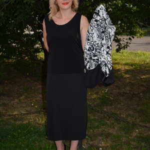 Costum de ocazie, cu rochie neagra si sacou cu imprimeu negru-alb - Img 2