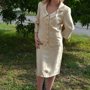 Costum de ocazie, marimi mari, disponibil in nuante de bej, roz - Img 2