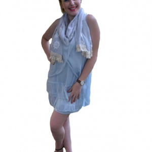 Esarfa rafinata cu franjuri, design de broderie crem pe fond gri - Img 1