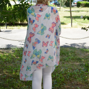 Esarfa trendy din material fin cu design deosebit pe fond alb - Img 4