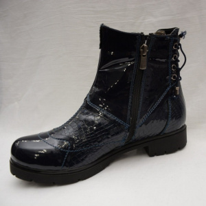 Gheata moderna, de culoare bleumarin cu talpa neagra, groasa - Img 5