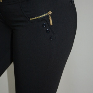 Pantalon cu buzunare apretate, nuanta de negru, fermoar chic - Img 3