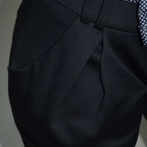 Pantalon cu buzunare laterale aplicate, nuanta de negru - Img 5