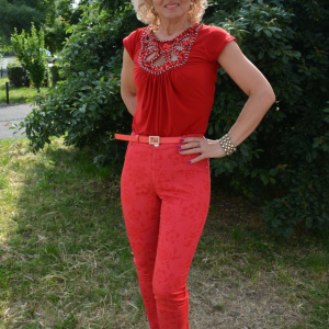 Pantalon lung in nuanta vie de vara, rosu cu imprimeu floral - Img 2