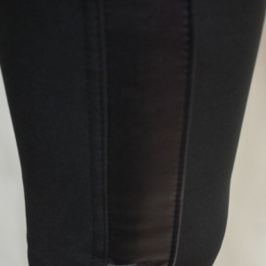 Pantalon modern cu design de capse si usor imblanit, negru - Img 7
