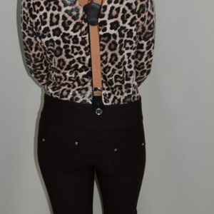 Pantalon modern, culoare maro, croiala tip pana si bretele - Img 6