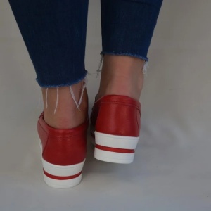 Pantof casual cu aspect mocasin, culoare rosie, din piele moale - Img 4