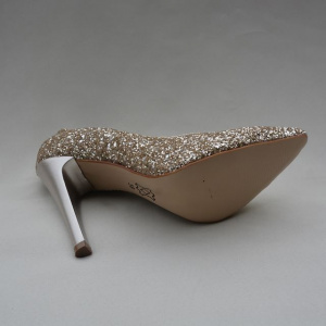 Pantof elegant, nuanta de auriu, design din paiete foarte fine - Img 2
