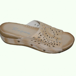 Papuc confortabil in culoare de bej, design cu aspect de dantela - Img 4