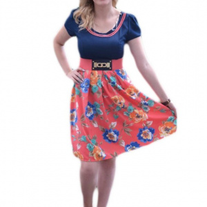 Rochie casual, bleumarin-corai, cu imprimeu floral si insertie de dantela - Img 1