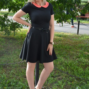 Rochie casual, in clos, de culoare neagra, cu guler corai - Img 4
