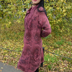 Rochie chic din material tricotat cu imprimeu pe fond marsala - Img 4