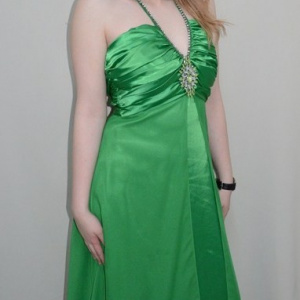 Rochie chic, nuanta de verde, detaliu argintiu deosebit - Img 3