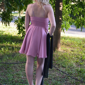 Rochie de culore plamaniu,cu bust imbracat in dantela neagra - Img 5