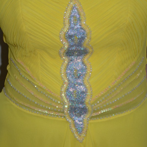 Rochie de ocazie, nuanta galbena, design de volanase in fata - Img 4
