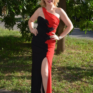Rochie de ocazie superba, in nuante de negru cu rosu, cu broderie - Img 2