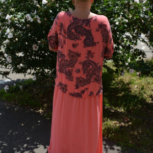 Rochie de vara culoare de corai cu imprimeu bleumarin - Img 5